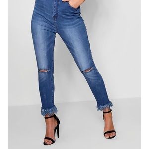 Petite Luci Distressed Hem Mid Wash Skinny Jean